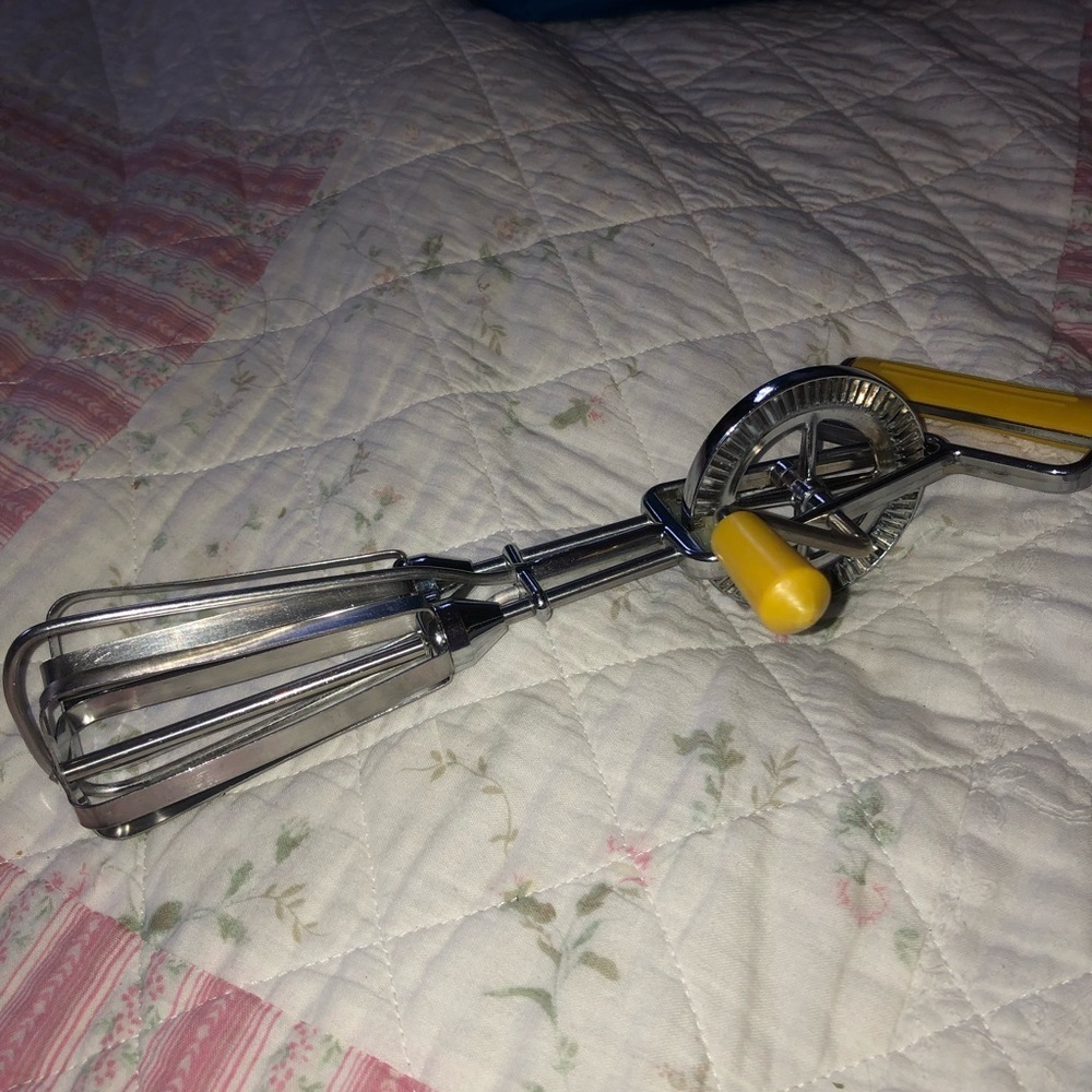 Vintage Handheld Egg Beater with Yellow Handle, off -grid- camping- used